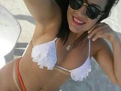 Video Amanda morena bunduda fodendo em porno caseiro
