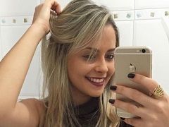 Video Júlia loirinha devassa quicou na rola do amante em São Paulo SP