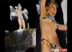 Vídeo amador Xuxa Meneguel de biquíni animando carnaval em 1983